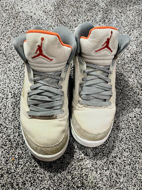 Jordan Air Jordan 5 Retro SE 'Shattered Backboard' Gray & Orange Sneakers